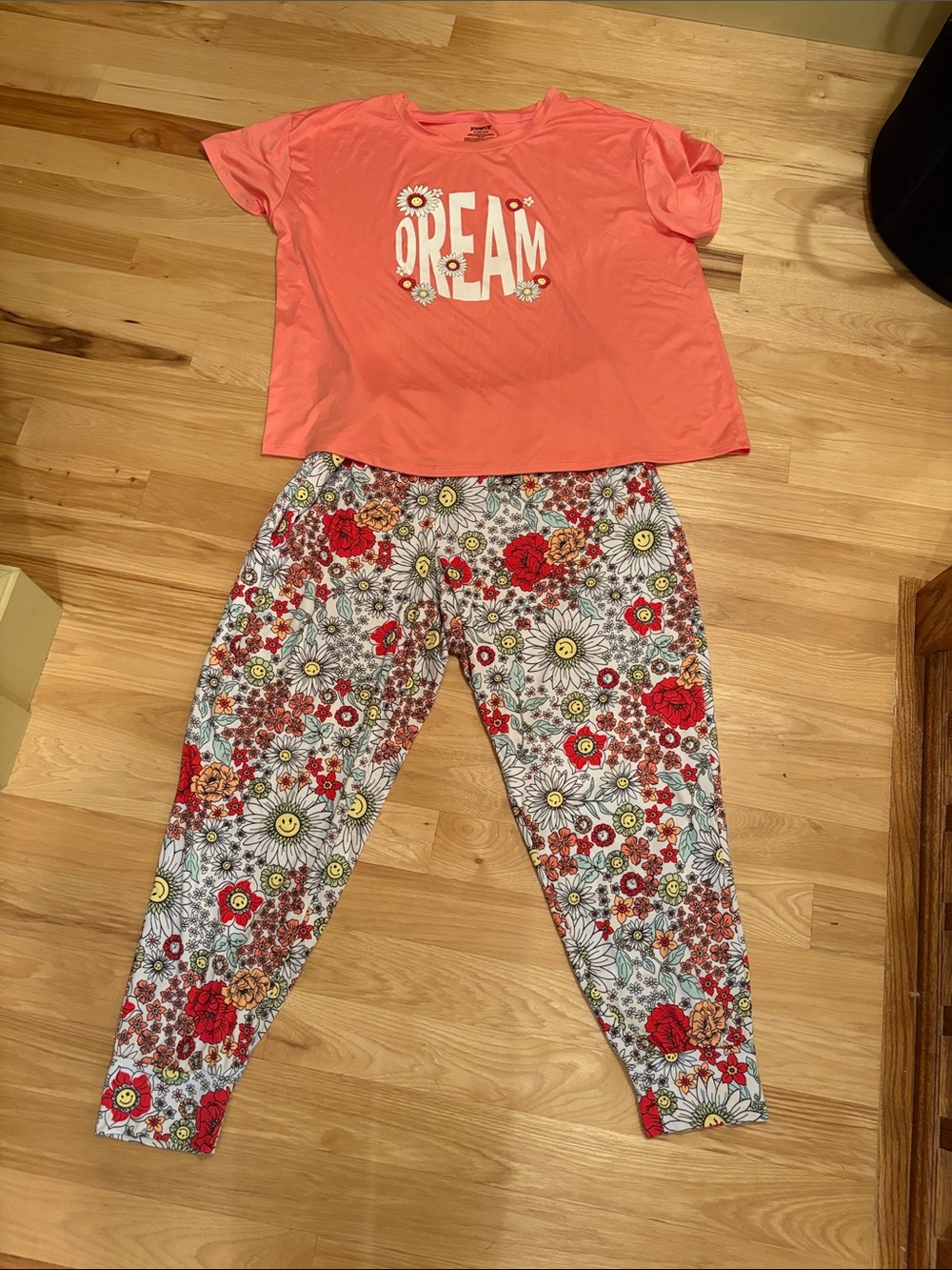 Coral 'Dream' Short Sleeve Top & Floral Pajama Pants Set